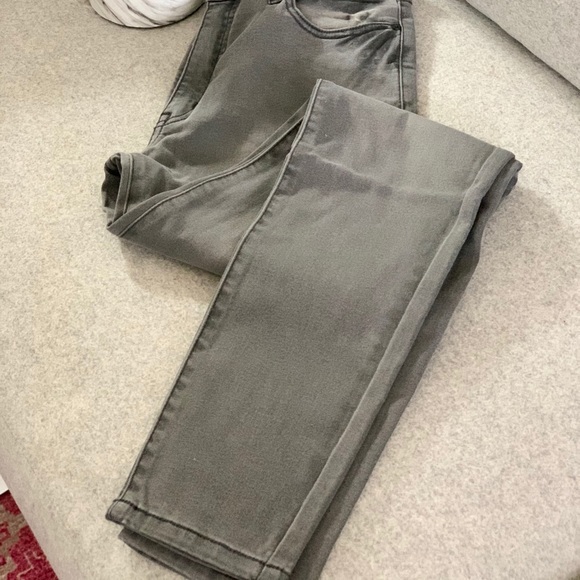 LAST 1❗️CINDY✨MUST HAVE-Gray High Rise Denim Jeans - Picture 7 of 8